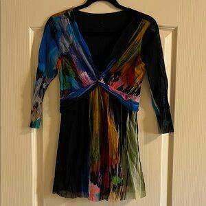 Multicolor V-Neck Twist Front Tunic Top